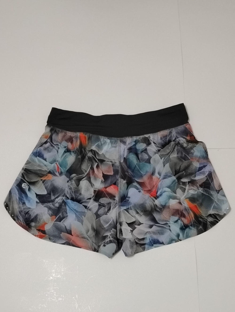Lululemon Fast And Free Classic Short 3" - Picture 4 of 12